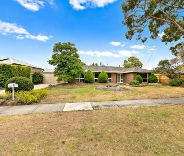 150 Duncan Drive, Pakenham VIC 3810 - Photo 3