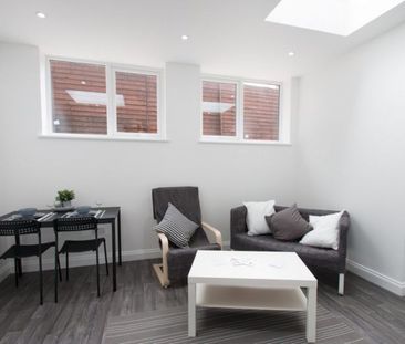 Flat 2, 38, St Andrews Road, Southsea - Photo 2