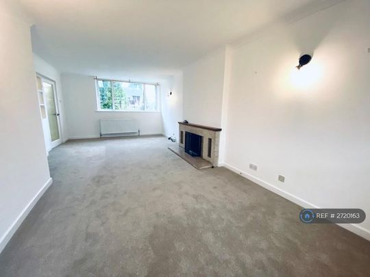 3 bedroom detached house to rent - Photo 1