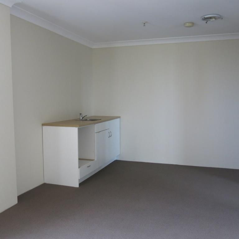 Deposit taken Open Cancelled MODERN STUDIO IN TOP LOCATION WITH FREE GAS AND ELECTRICITY - Photo 1