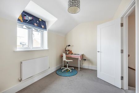 4 bedroom townhouse to rent - Photo 2