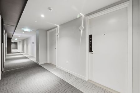 For Lease - 3900 Confederation Parkway Unit# 1002, Mississauga, Ontario - Photo 3