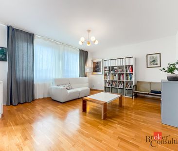 Veľkometrážny 3i mezonet s terasou a parkovaním - Nové Mesto - Photo 2
