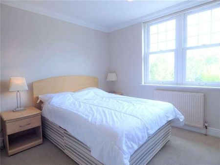 Park Rise, Leatherhead, Surrey, KT22 - Photo 3