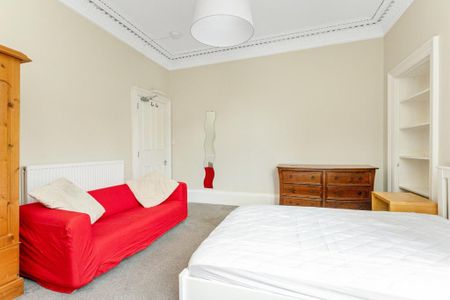 4 bedroom flat to rent - Photo 5