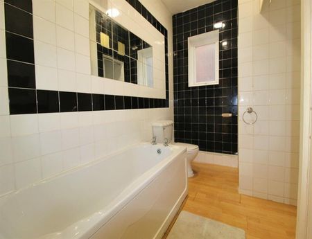 1 Bedroom Apartment To Let - Photo 5