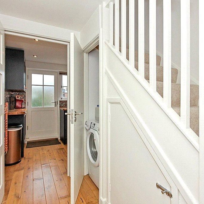 2 bedroom terraced house to rent - Photo 1