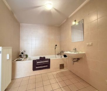 Urban wohnen mit Außenfläche – 2 Zimmer direkt am Hauptplatz - Photo 5