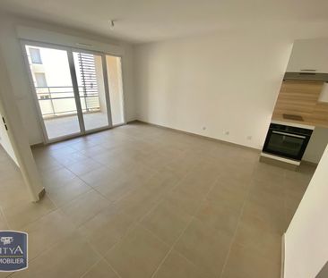 Location Appartement 2 pièces 40m² HYERES 83400 - Photo 1