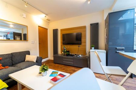 5 bedroom apartment to rent - Photo 3