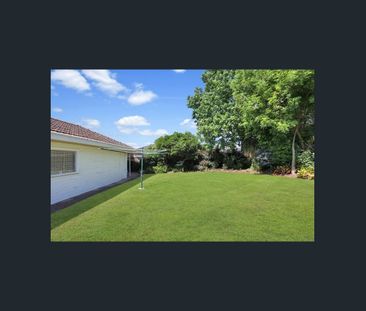 Spacious Family Home in Prime Girraween Location - Photo 6