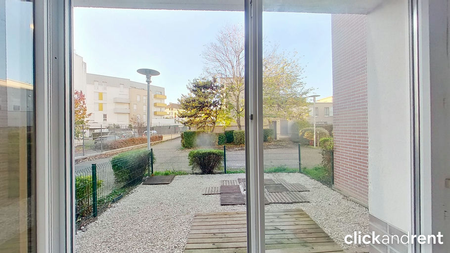 Charmant studio avec jardin privatif et place de stationnement – Stains (93240) - Photo 2