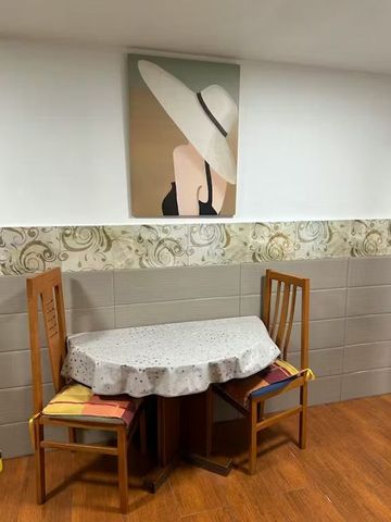 Travessera de Collblanc, L'Hospitalet de Llobregat, Catalonia 08904 - Foto 3