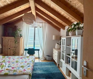 Charmante 4.5-Zimmer-Dachwohnung mit Bergpanorama in Susten - Photo 3
