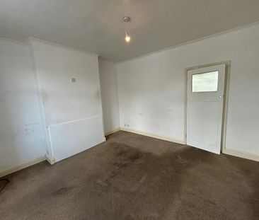 Semi-detached house to rent on - Photo 1