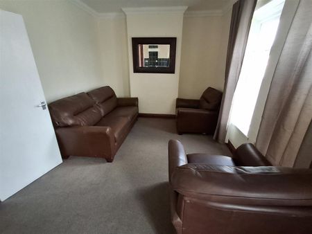 2 Bed Flat To Let On Clive Street, Cardiff - Photo 3