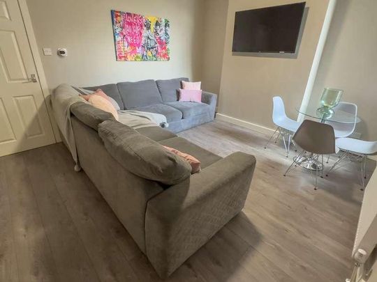 Jubilee Drive, L7 - Photo 1