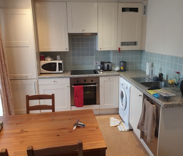 Studio Flat, Winchester Road, SO16 - Photo 5