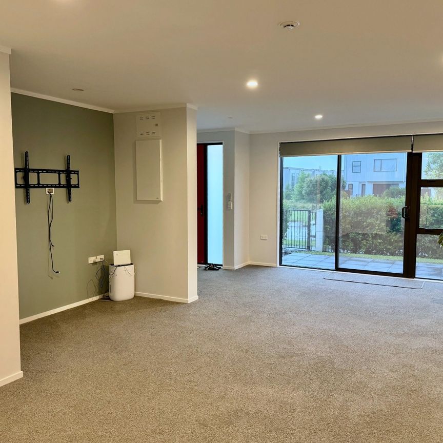 99 Battalion Drive, Papakura, Auckland - Photo 1