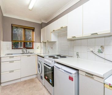 1 bedroom house to rent - Photo 2