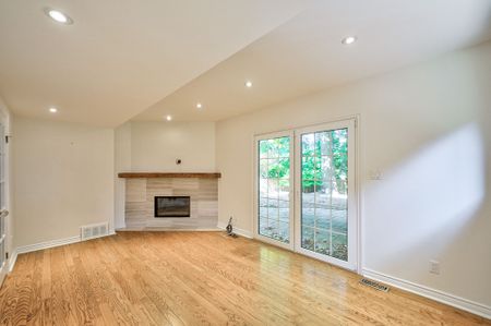 For Lease - 6 Hillavon Drive, Toronto, Ontario - Photo 3