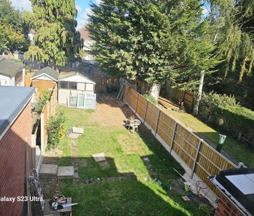 3 Bed Semi-Detached House, Pendragon Road, B42 - Photo 1