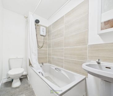 Long Acre Court, Portsmouth, PO1 - Photo 4