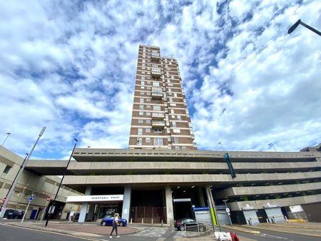 Chartwell Court, Russell Square, Brighton - Photo 2