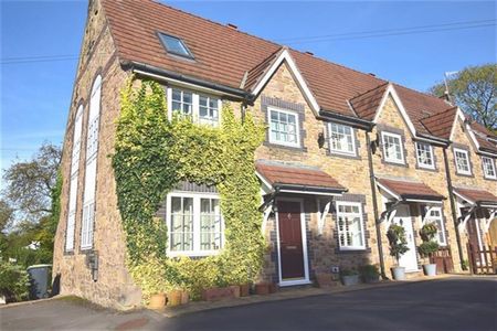 3 Bedroom End Terrace To Let - Photo 3