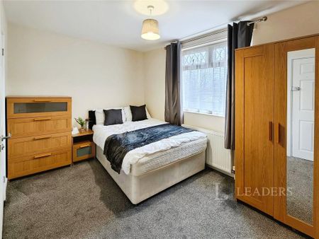 House to rent - Photo 4