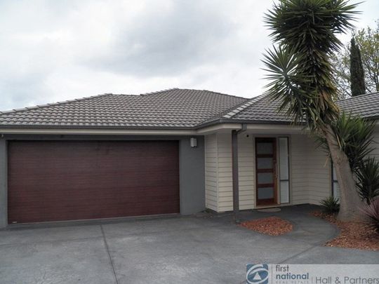 27a Lomond Avenue, Kilsyth - Photo 1