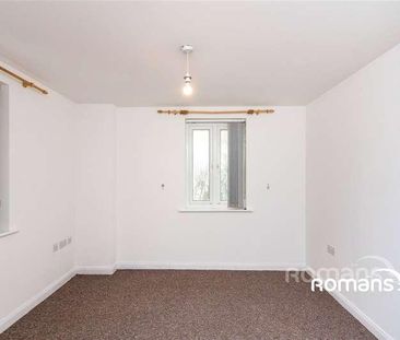 Cardinal House, Jubilee Hall Road, Farnborough, GU14 - Photo 4