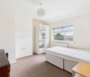 4 bedroom terraced house to rent - Photo 2