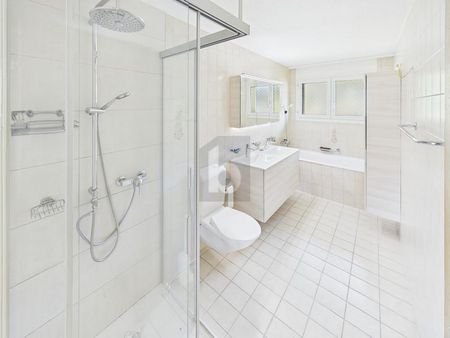 NEU RENOVIERT, GROSSZÜGIG UND MIT AUSSICHT - Foto 4