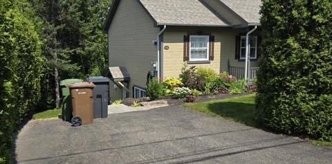 ST-SAUVEUR. grand logement, rez de jardin - Photo 2