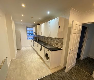 £1,500 PCM, Spacious Newly Refurbished Three Bedroom, Two Bathroom,... - Photo 6