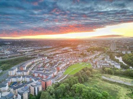 Oatlands Square, Glasgow, G5 - Photo 2