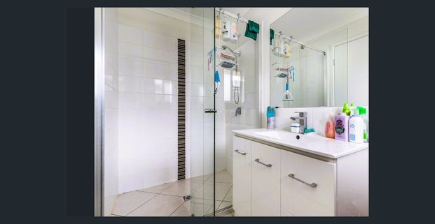 Spacious three-bedroom Duplex !!! - Photo 1