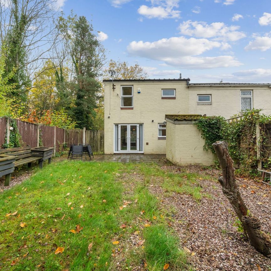 Heather Close, Warrington - Photo 1