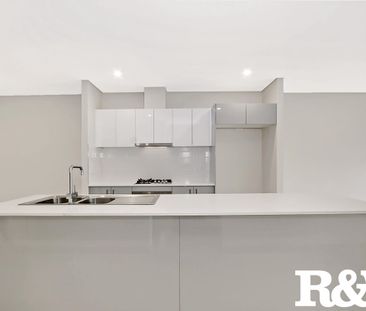 Walk To Train Station - Photo 2