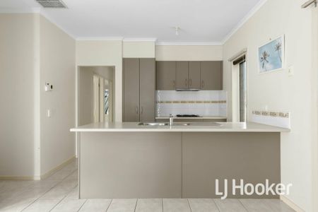 Clean and well presented Lakeside three bedroom home - Photo 5