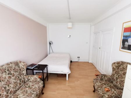 Studio to rent - Photo 3