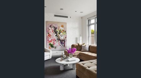 Luxury Low-Maintenance Living in Prime Brighton Location - Photo 2