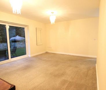 2 bedroom bungalow to rent - Photo 2