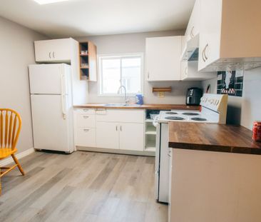 209 Queenston St, St. Catharines (1) - 3 Bedroom Apartment - Photo 1