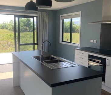 WESTPORT - 3 BEDROOM WITH APPLIANCES - Photo 1