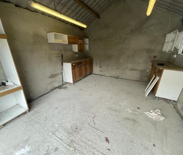 4 Riverdale Park East, Andersonstown, - Photo 3