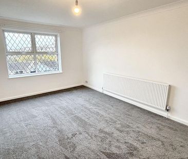 3 bedroom end of terrace house to rent - Photo 4