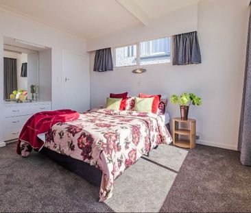 4 Bedroom Family Home in Mornington! - Photo 2