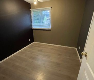 3 Bed Black Mountain - Photo 4